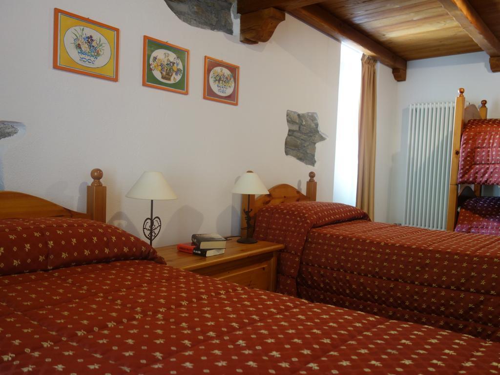Auberge Lou Creton Di Lui Hostel Pontboset Bagian luar foto