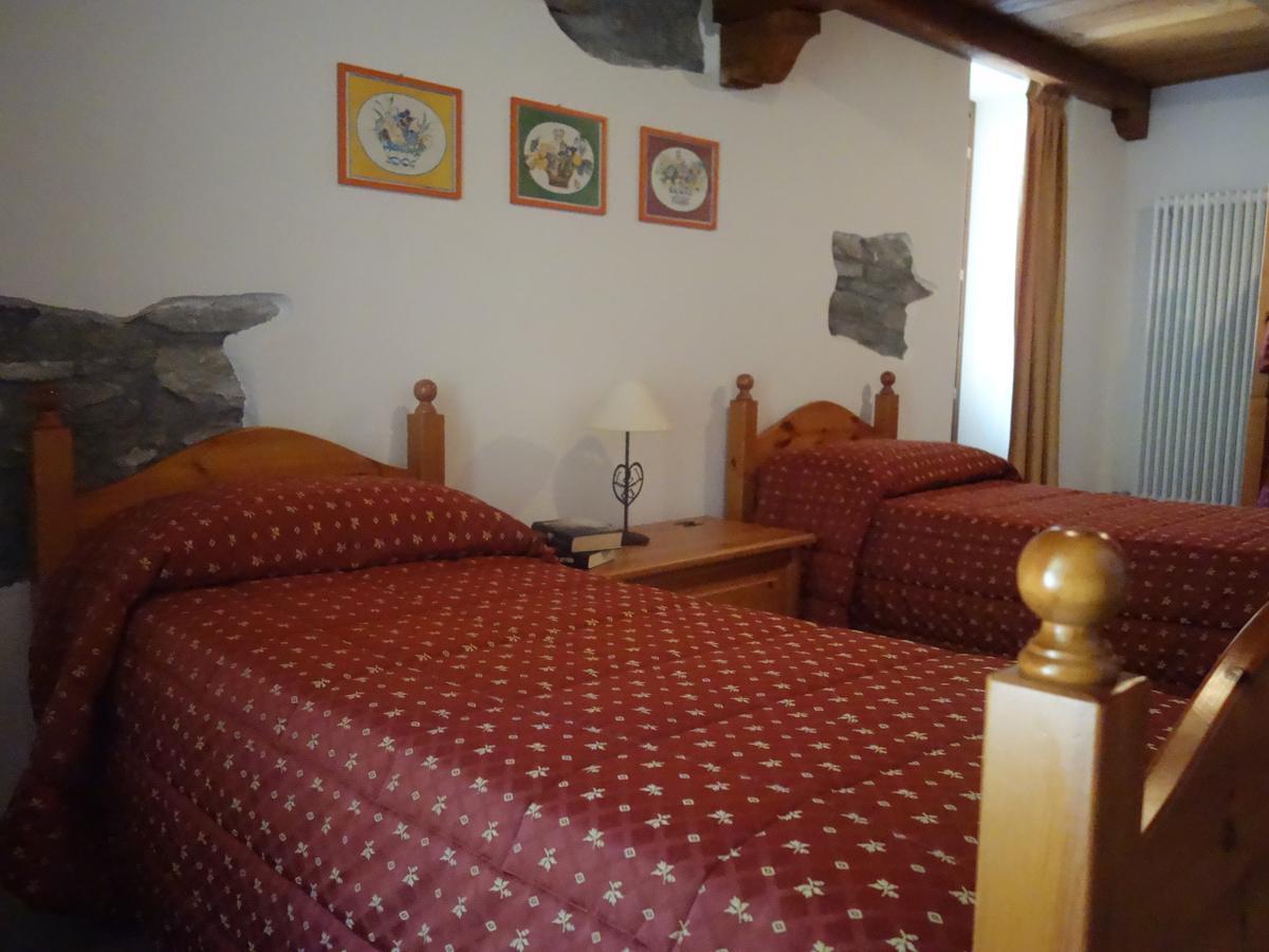 Auberge Lou Creton Di Lui Hostel Pontboset Bagian luar foto