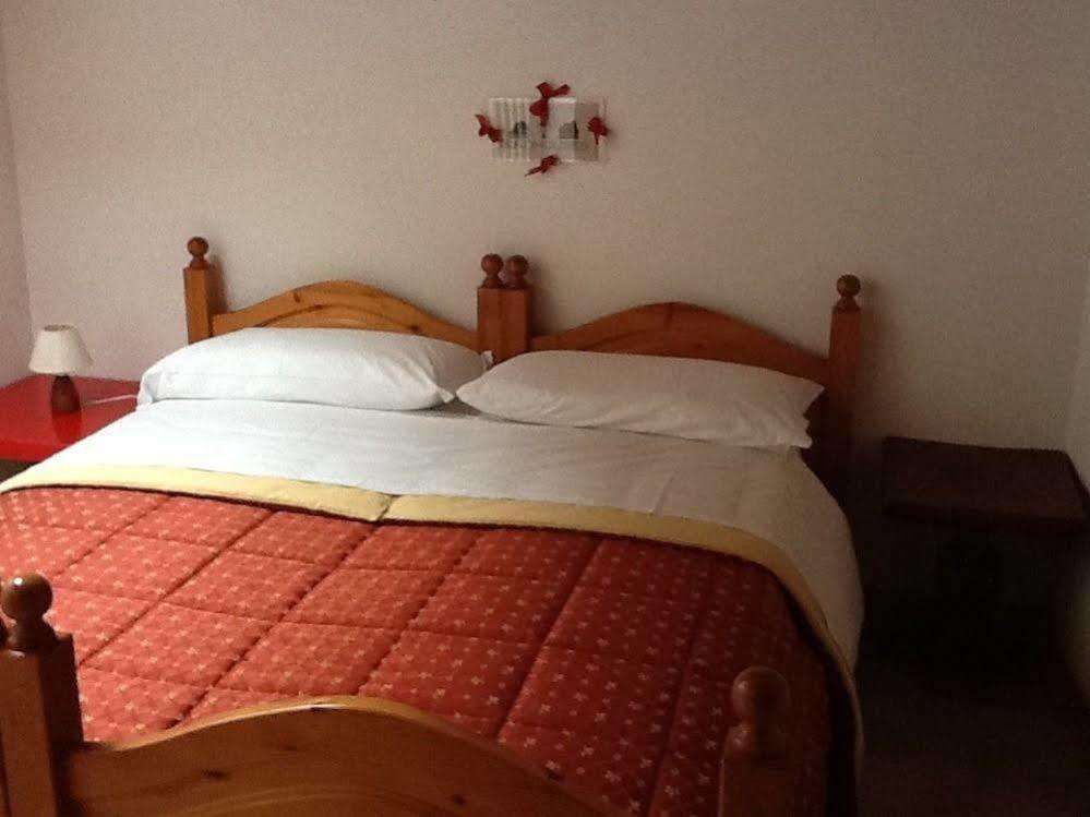 Auberge Lou Creton Di Lui Hostel Pontboset Bagian luar foto