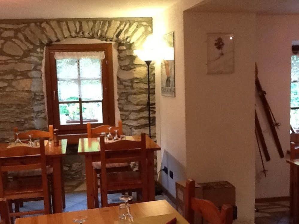 Auberge Lou Creton Di Lui Hostel Pontboset Bagian luar foto